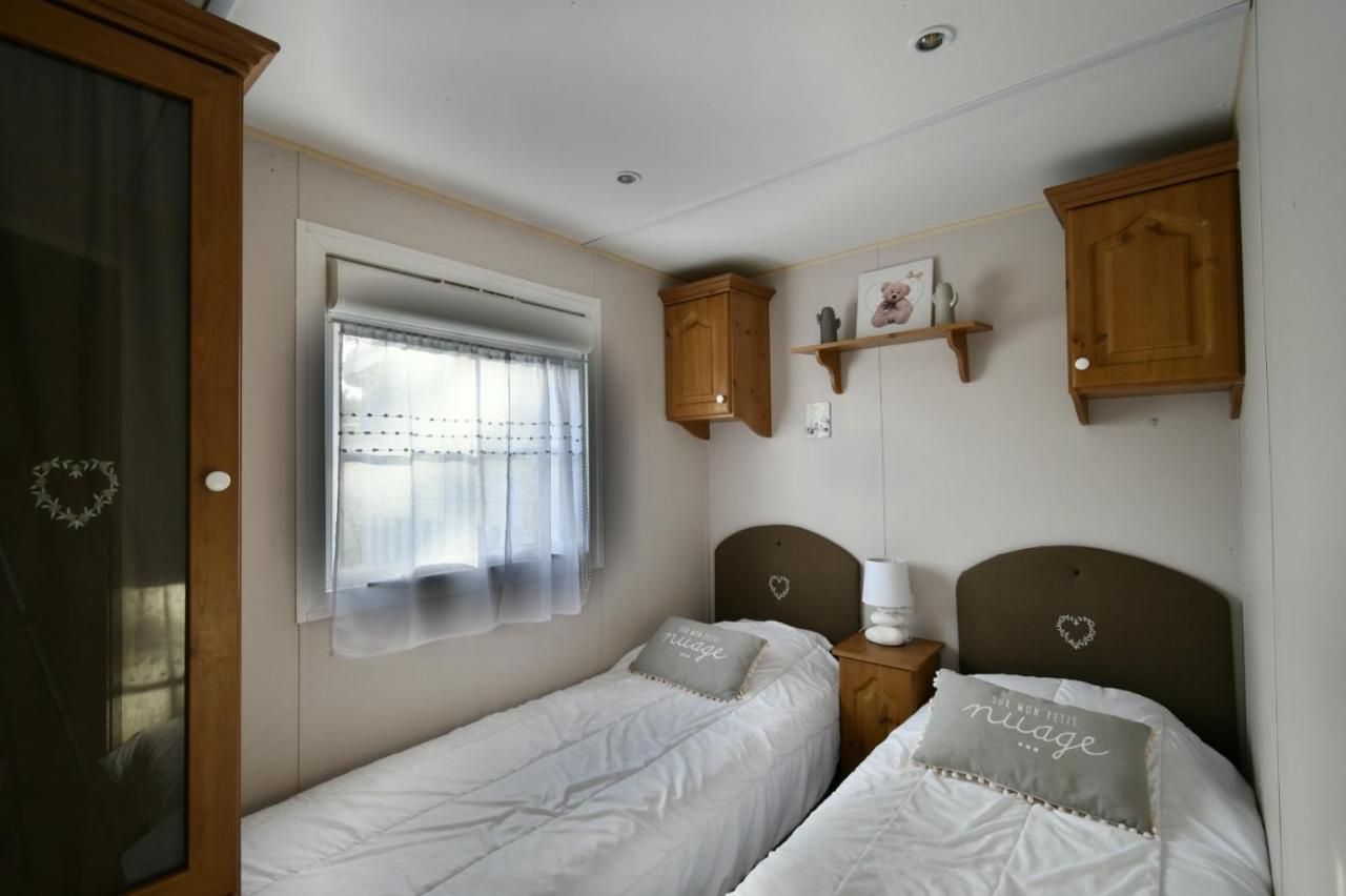 Mobil'Home Climatise Terrain Prive Proche Du Zoo De La Palmyre Les Mathes Zewnętrze zdjęcie